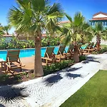 Bel Canto Otel *