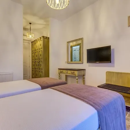 Bel Canto (adults Only) Alaçatı