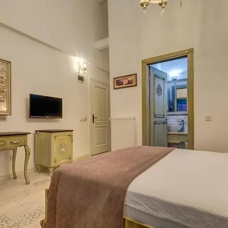 Bel Canto Hotel